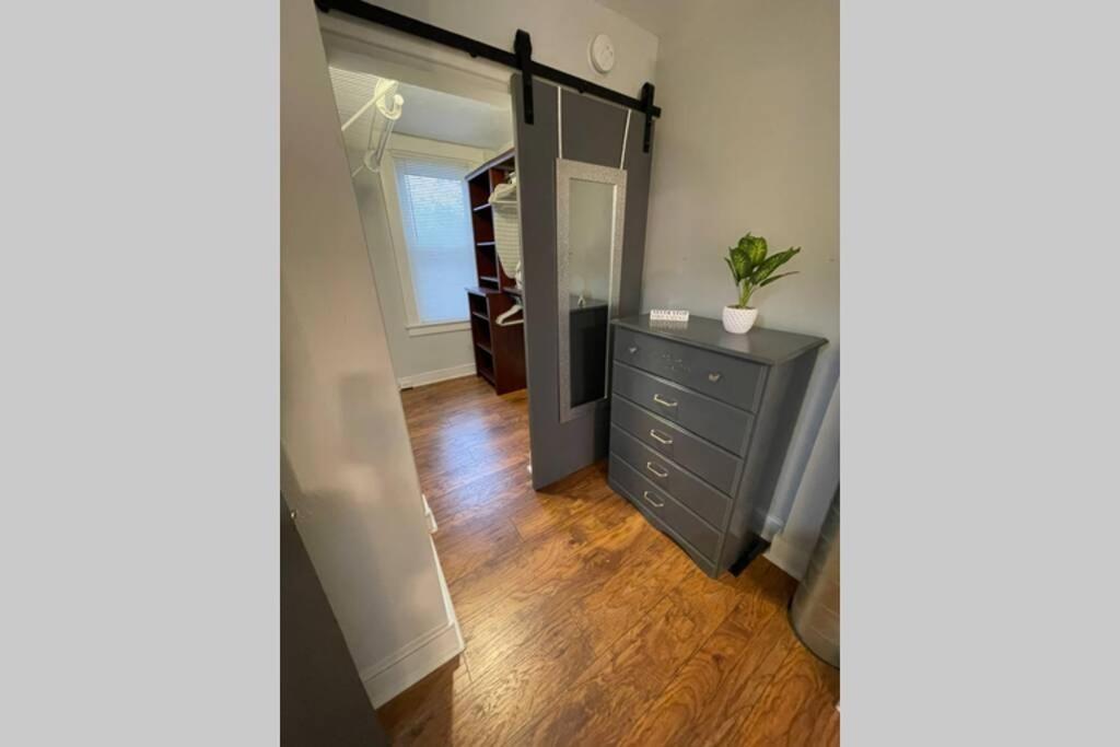 Industrial Brick Townhouse In Downtown Lancaster 빌라 외부 사진